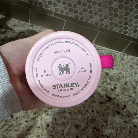 Stanley Pink Insulated Mug - Picture 2 of 3